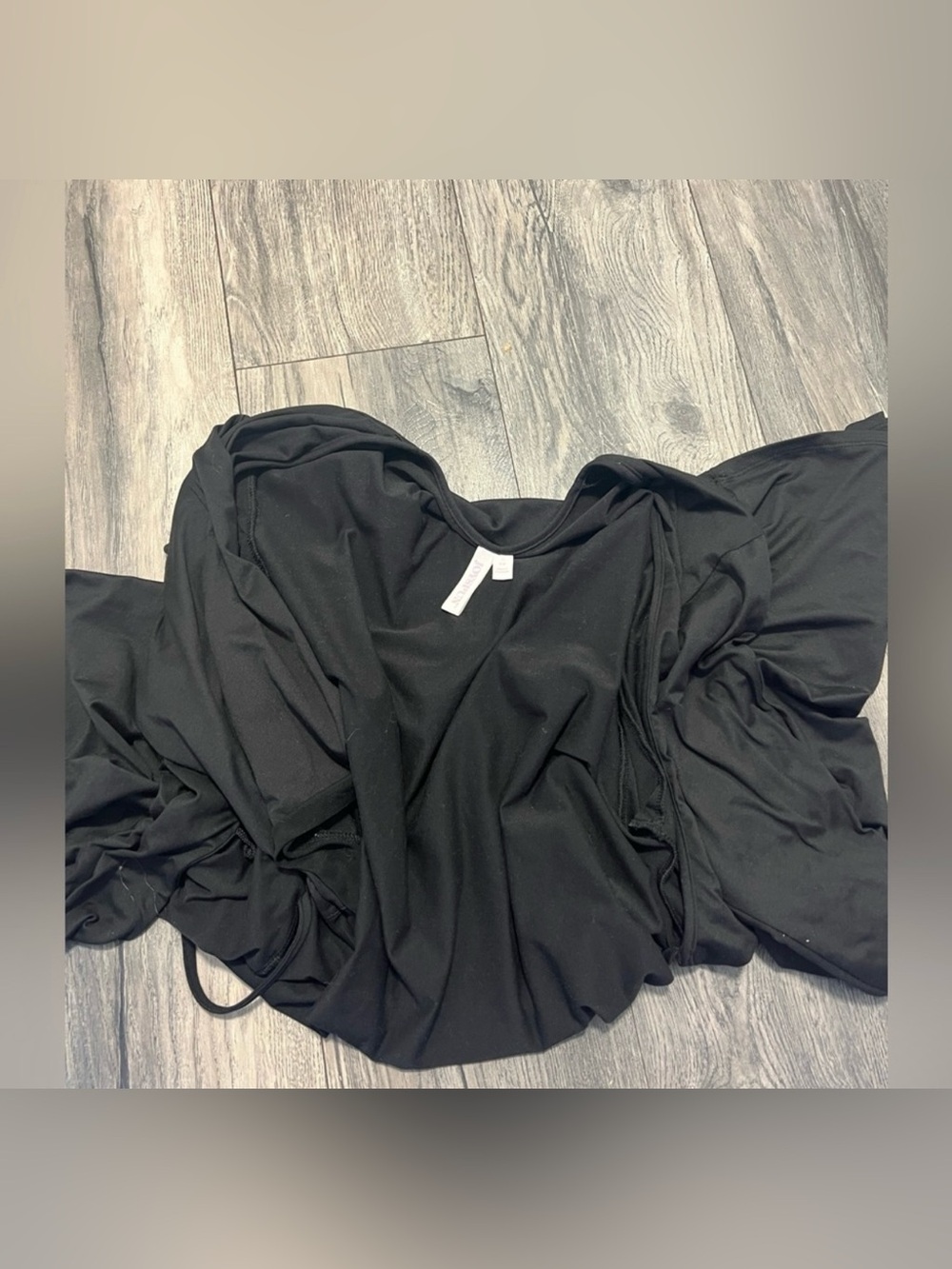 Bundle of maternity and baby clothes - Picture 3 of 5